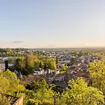 La Maison Perchée Hébergement de vacances Thiers