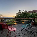 Semesterbostad La Maison Perchee