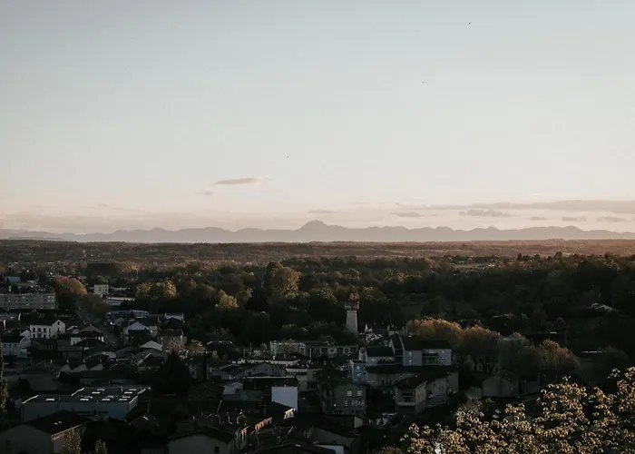 La Maison Perchee Semesterbostad *